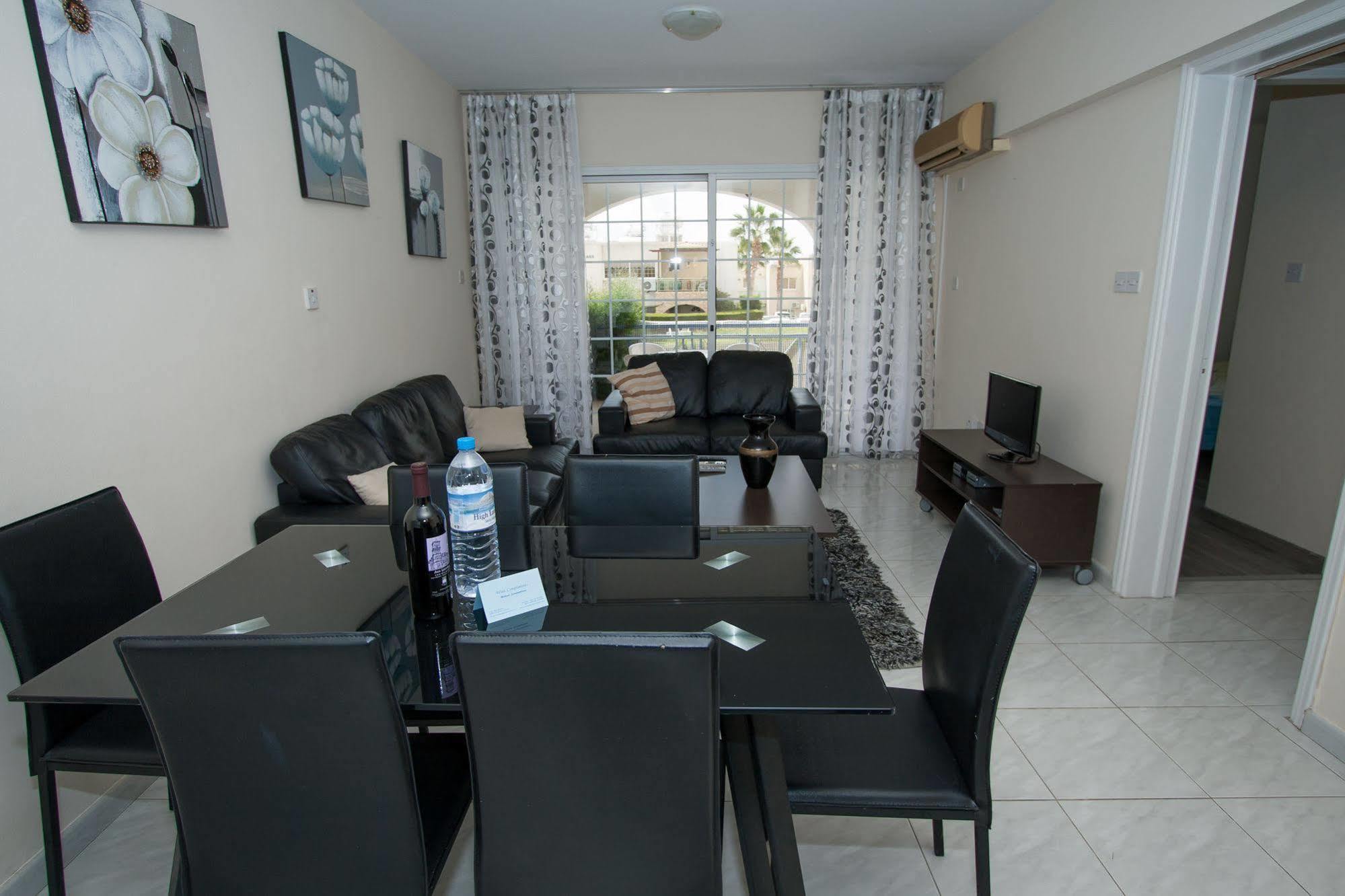 Apartamento Santa Barbara Complex Limassol Exterior foto